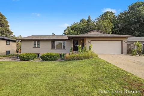 3525 Yellowstone, Grandville, MI 49418