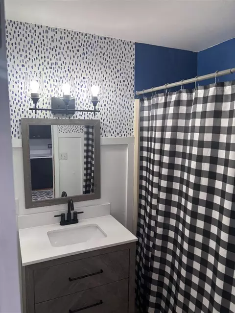 Bath - 6449 Rouget, Palmyra, MI 49268 photo 1 of 1
