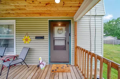 Exterior - 1136 Cooper, Jackson, MI 49202 photo 4 of 13