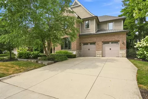 1215 Manchester, Birmingham, MI 48009