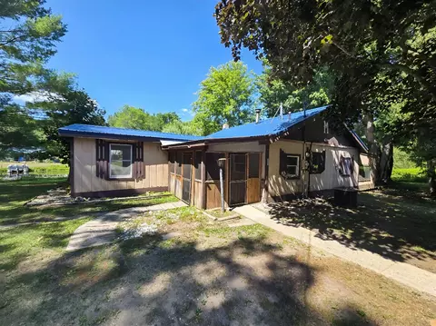 17923 2nd, Barryton, MI 49305