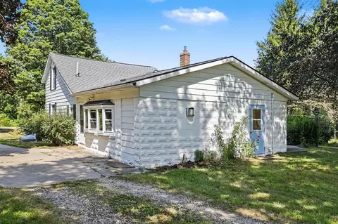 Exterior - 17 4th, Plainwell, MI 49080 photo 3 of 9