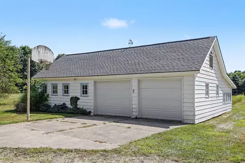 Exterior - 17 4th, Plainwell, MI 49080 photo 4 of 8
