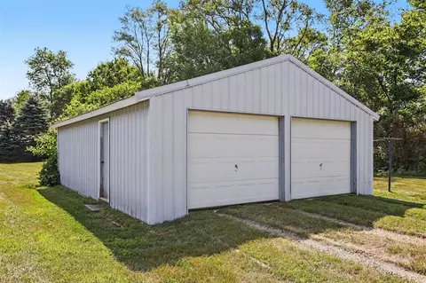 Exterior - 17 4th, Plainwell, MI 49080 photo 4 of 9