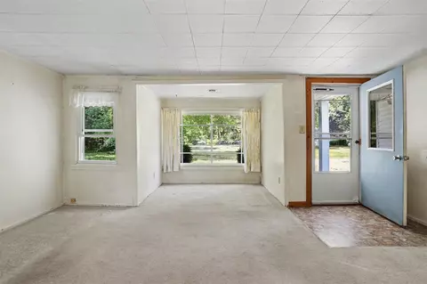 Living - 15 4th, Plainwell, MI 49080 photo 2 of 4