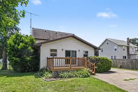 Exterior - 514 Saint Clair, Jackson, MI 49202 photo 5 of 9