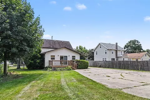 Exterior - 514 Saint Clair, Jackson, MI 49202 photo 6 of 9