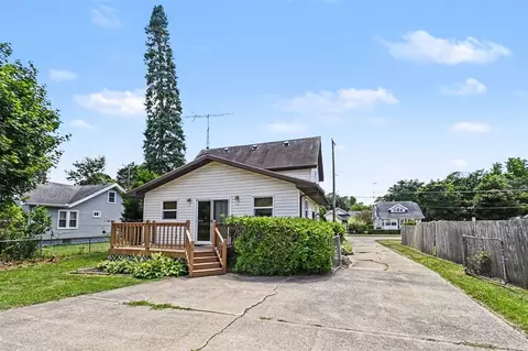 Exterior - 514 Saint Clair, Jackson, MI 49202 photo 3 of 9