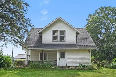 Exterior - 41491 70th, Covert, MI 49043 photo 2 of 14