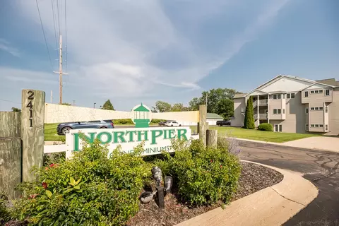 2411 Lake #15, Muskegon, MI 49445