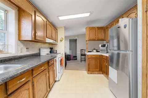 Kitchen - 2004 E Main, Niles, MI 49120 photo 1 of 6