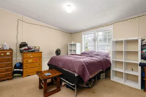 Bedroom - 2004 E Main, Niles, MI 49120 photo 1 of 8