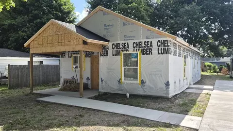 1984 Outer Ln, Ypsilanti, MI 48198