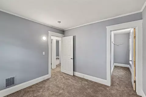 Bedroom - 113 E Robinson, Jackson, MI 49203 photo 4 of 6