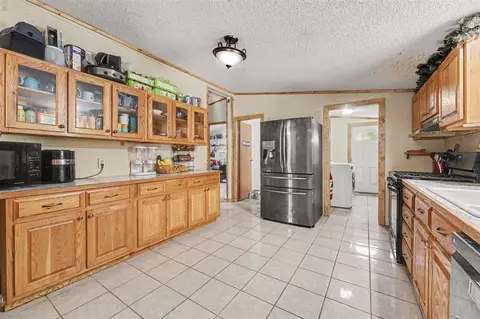 Kitchen - 5847 W Austrian Pne, Grant, MI 49327 photo 1 of 4