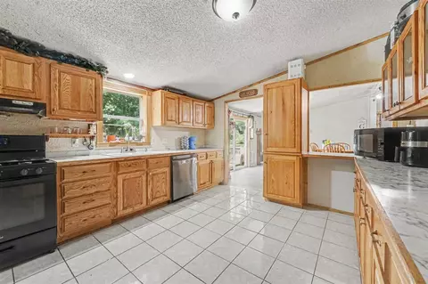 Kitchen - 5847 W Austrian Pne, Grant, MI 49327 photo 4 of 4