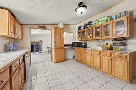 Kitchen - 5847 W Austrian Pne, Grant, MI 49327 photo 3 of 4