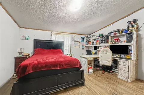 Bedroom - 5847 W Austrian Pne, Grant, MI 49327 photo 2 of 5