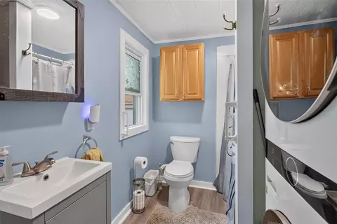 Bath - 302 Cass, Jackson, MI 49203 photo 1 of 2