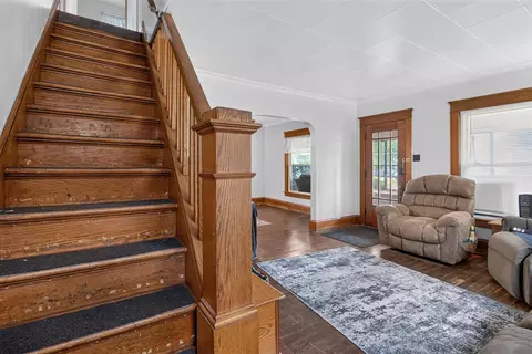 Entry Way - 302 Cass, Jackson, MI 49203 photo 1 of 4