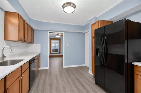 Kitchen - 302 Cass, Jackson, MI 49203 photo 3 of 3