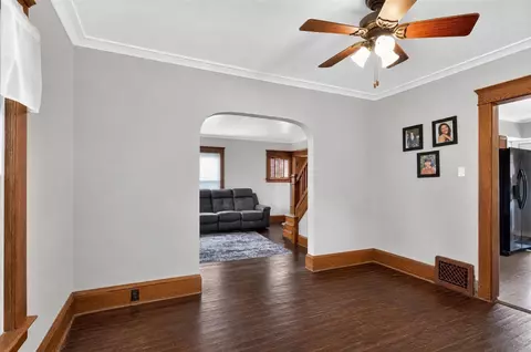 Entry Way - 302 Cass, Jackson, MI 49203 photo 3 of 4