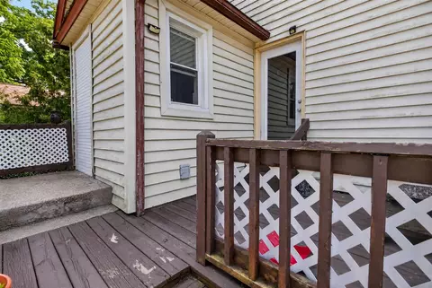 Exterior - 302 Cass, Jackson, MI 49203 photo 6 of 11