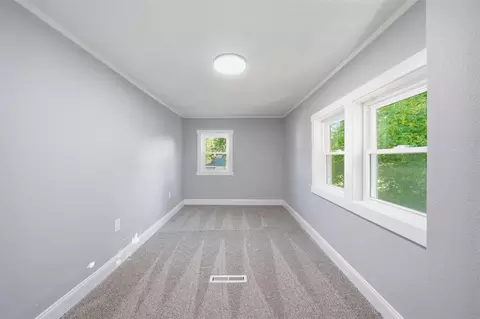 Bedroom - 1025 Hamilton, Jackson, MI 49202 photo 3 of 7