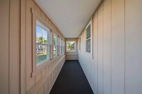 Entry Way - 1025 Hamilton, Jackson, MI 49202 photo 1 of 11