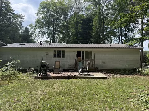 Exterior - 5692 E Loop, Hesperia, MI 49421 photo 3 of 7