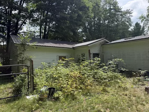 Exterior - 5692 E Loop, Hesperia, MI 49421 photo 4 of 7