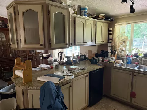Kitchen - 5692 E Loop, Hesperia, MI 49421 photo 2 of 3