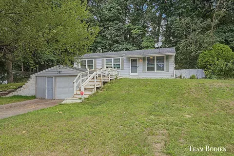 357 Mabel, Comstock Park, MI 49321
