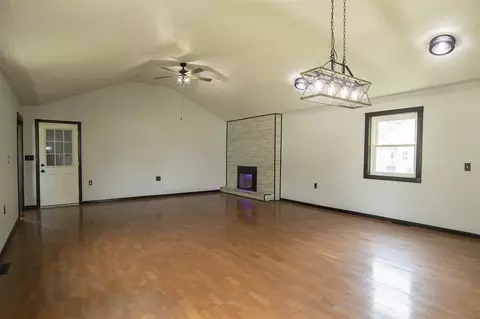 Living - 965 E Remus, Mount Pleasant, MI 48858 photo 9 of 12