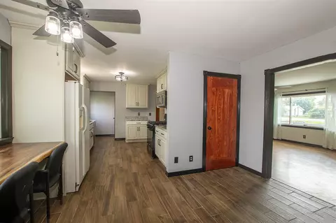 Entry Way - 965 E Remus, Mount Pleasant, MI 48858 photo 1 of 1