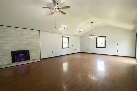 Living - 965 E Remus, Mount Pleasant, MI 48858 photo 7 of 12