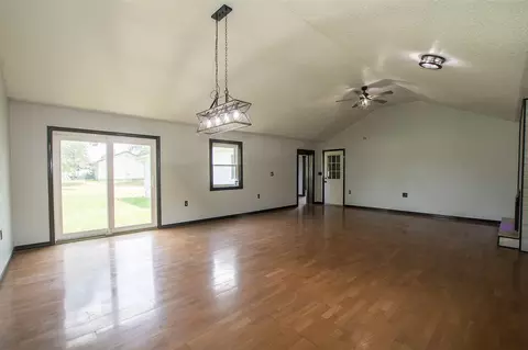 Living - 965 E Remus, Mount Pleasant, MI 48858 photo 10 of 12