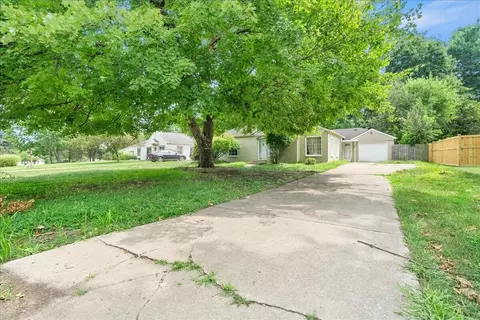 2523 Ashton, Jackson, MI 49203 photo 3
