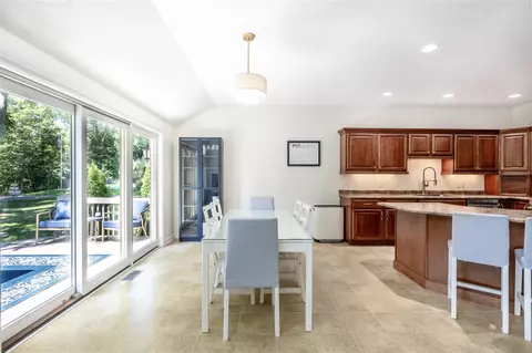 Dining - 73 Arrowhead, Coldwater, MI 49036 photo 4 of 5