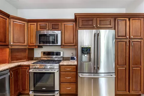 Kitchen - 73 Arrowhead, Coldwater, MI 49036 photo 4 of 6