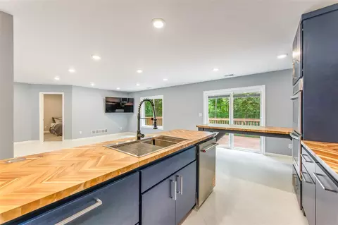 Kitchen - 20449 Thornapple, Big Rapids, MI 49307 photo 4 of 4