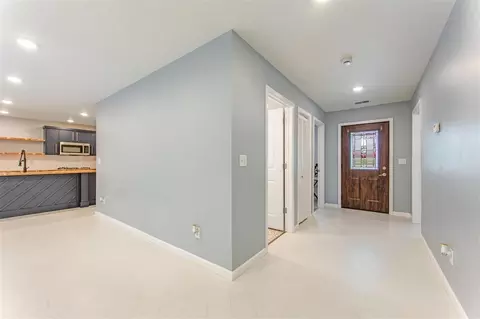 Entry Way - 20449 Thornapple, Big Rapids, MI 49307 photo 2 of 2