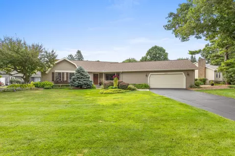 6866 Vista Grande, Rockford, MI 49341