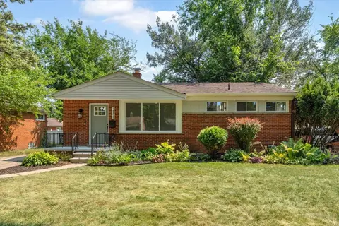 14421 Rosemary, Oak Park, MI 48237