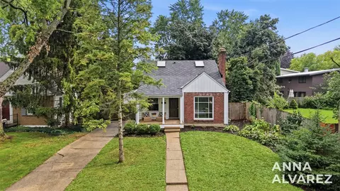 2200 Estelle, Grand Rapids, MI 49506