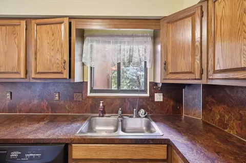 Kitchen - 8886 Coleman, Haslett, MI 48840 photo 4 of 4