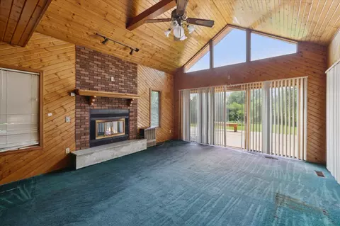 Living - 8886 Coleman, Haslett, MI 48840 photo 3 of 5
