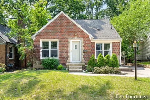 1435 Philadelphia, Grand Rapids, MI 49507