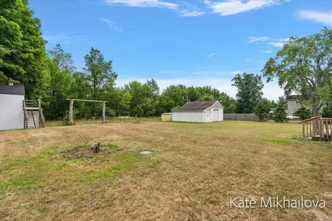 Exterior - 75 4th, Plainwell, MI 49080 photo 23 of 28