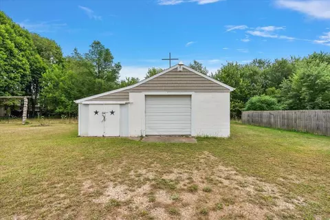 Exterior - 75 4th, Plainwell, MI 49080 photo 10 of 28